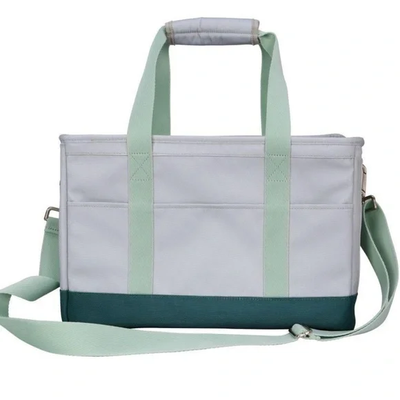 Fashion Duffel Dog and Cat Carrier - Boots & Barkley™ NWOB - Picture 2 of 5